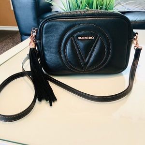 Valentino shoulder bag 100% authentic.